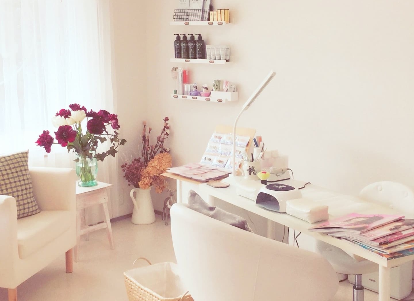 ネイルサロンの温かい雰囲気